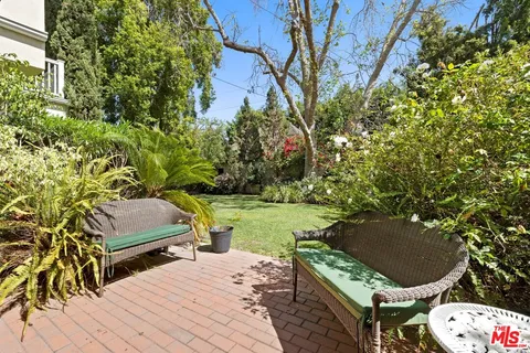 $2,250,000 | 832 South Windsor Boulevard, Los Angeles, CA 90005