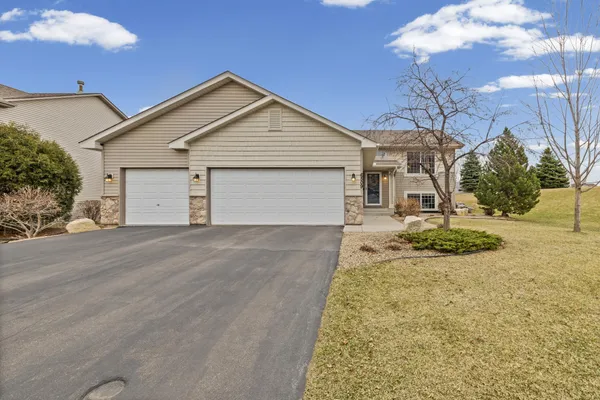 $450,000 | 6509 147th Street West, Savage, MN 55378