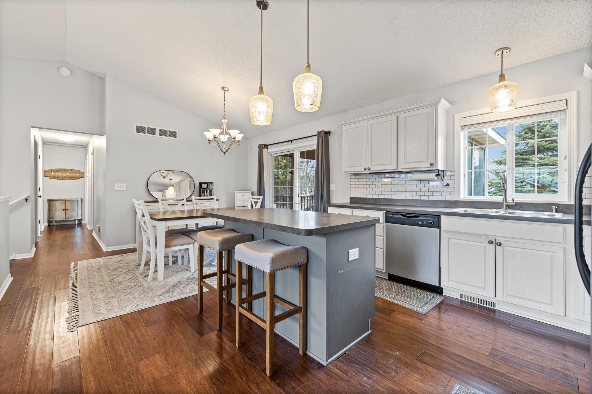 6509 147th Street West Savage, MN 55378 - Photo 7 of 35