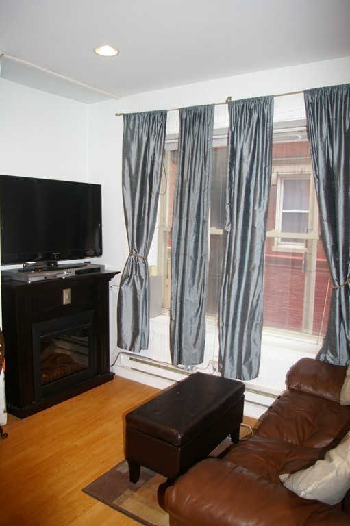 11 Unity Street, Unit 1 Boston, MA 02113 - Photo 4 of 5