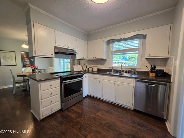 $1,700 | 707 Little John Avenue, Jacksonville, NC 28546
