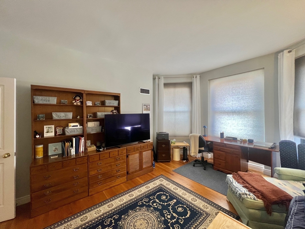 4 Charlesgate East, Unit 402 Boston, MA 02215 - Photo 6 of 16