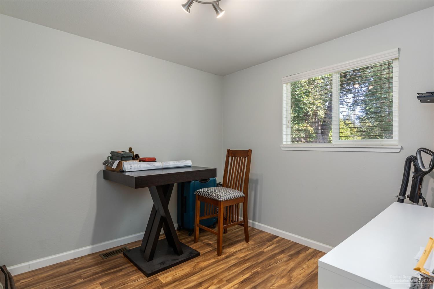 61969 Pettigrew Road Bend, OR 97702 - Photo 17 of 21 Additional Photo