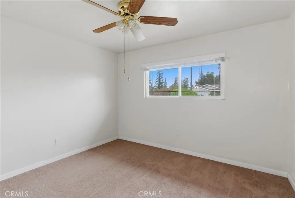 2413 Cheshire Drive Bakersfield, CA 93309 - Photo 15 of 31