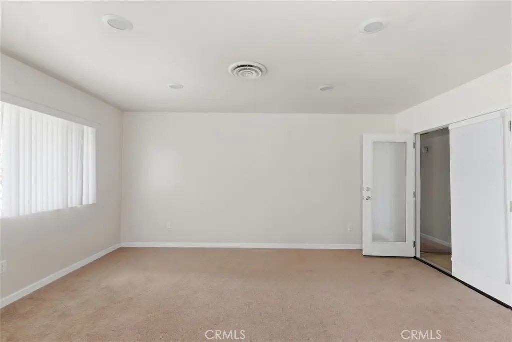 2413 Cheshire Drive Bakersfield, CA 93309 - Photo 6 of 31