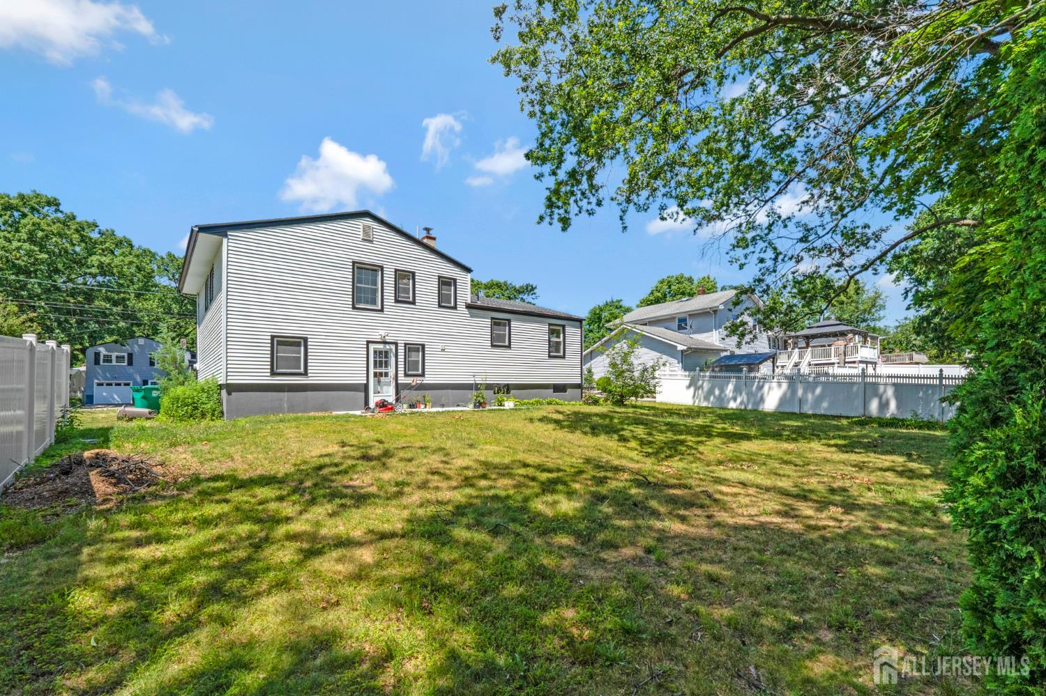 33 Larchmont Road Edison, NJ 08837 - Photo 25 of 25