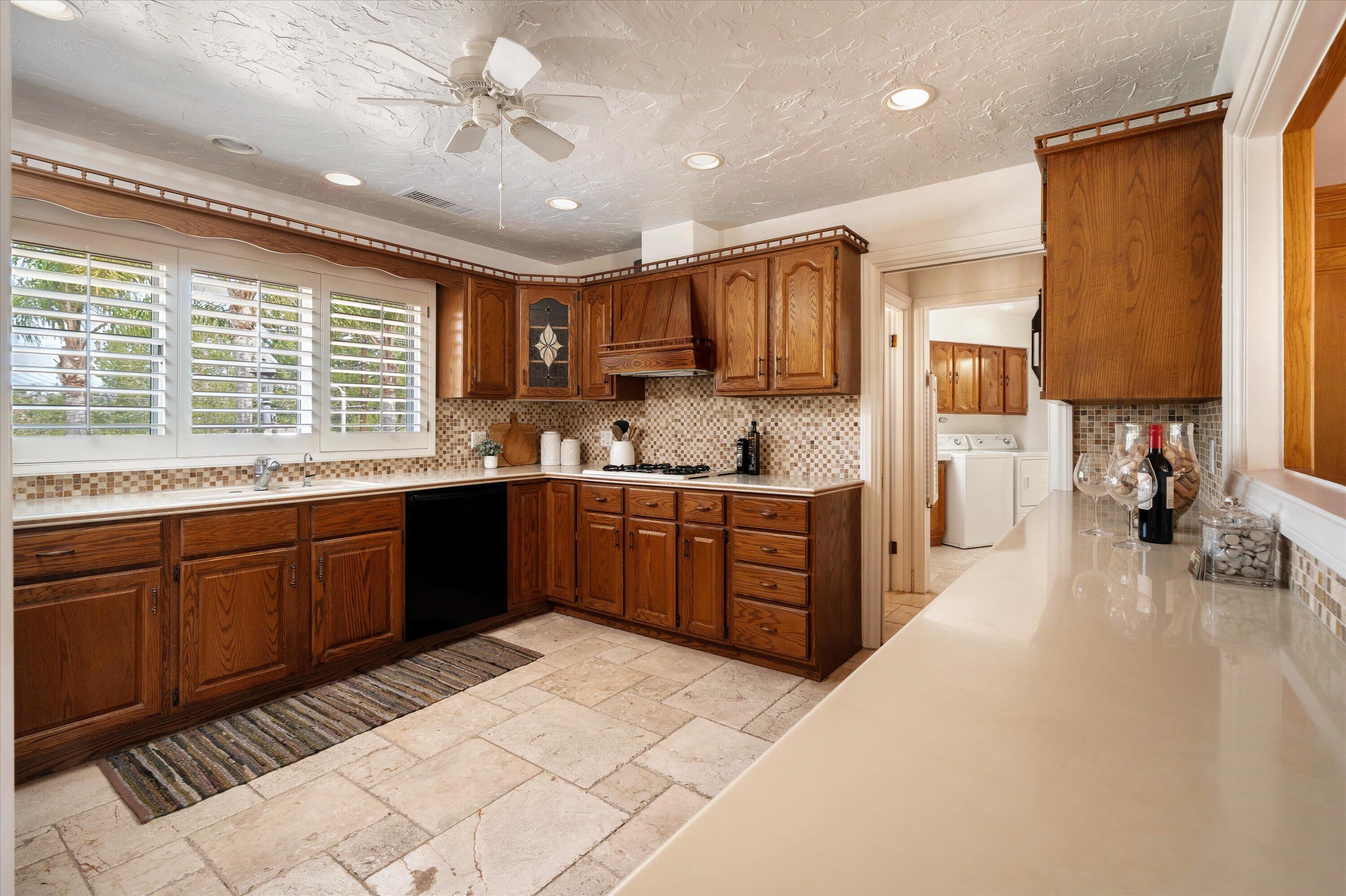 200 Morada Lane Santa Barbara, CA 93105 - Photo 10 of 39 Kitchen