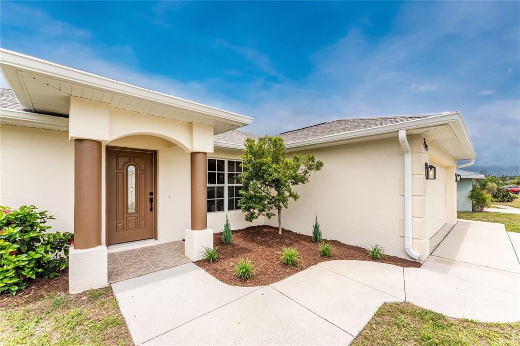 264 Periwinkle Road Venice, FL 34293 - Photo 2 of 56
