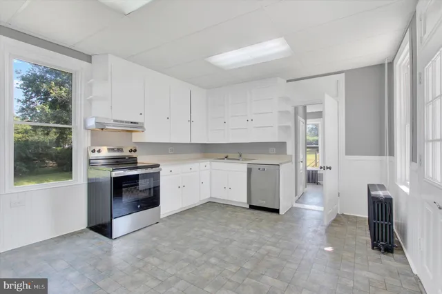 $304,900 | 2481 Broad Street, York, PA 17408