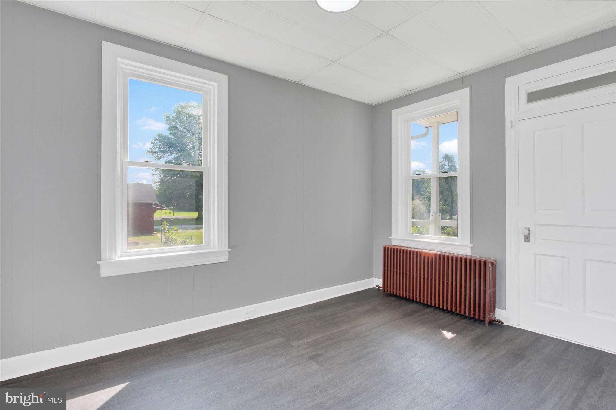 2481 Broad Street York, PA 17408 - Photo 27 of 37 2nd floor Bed #3 with balcony