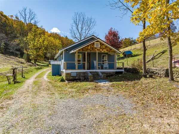 $675,000 | 70 Vintage Place, Canton, NC 28716