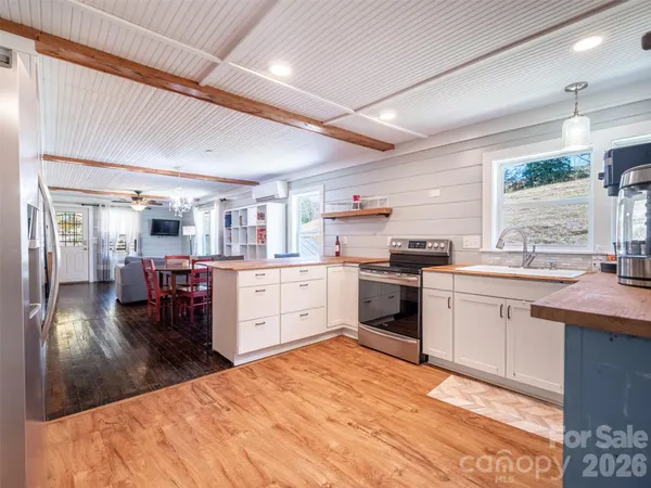 $675,000 | 70 Vintage Place, Canton, NC 28716