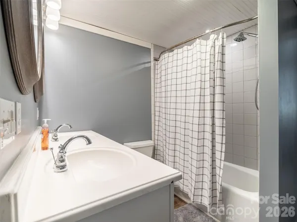 $675,000 | 70 Vintage Place, Canton, NC 28716