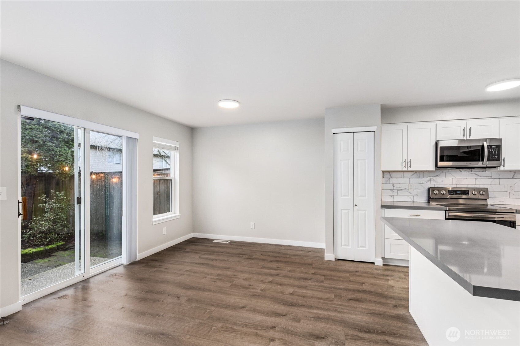 1131 115th Street Southwest, Unit I4 Everett, WA 98204 - Photo 5 of 25