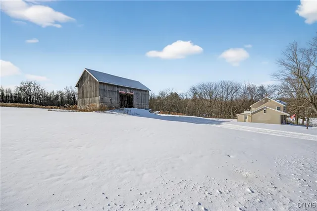 $239,900 | 395 Furniss Station Road, Oswego, NY 13126