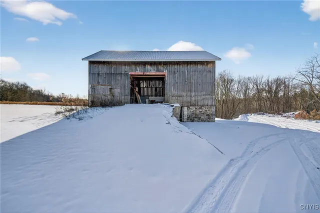 $239,900 | 395 Furniss Station Road, Oswego, NY 13126