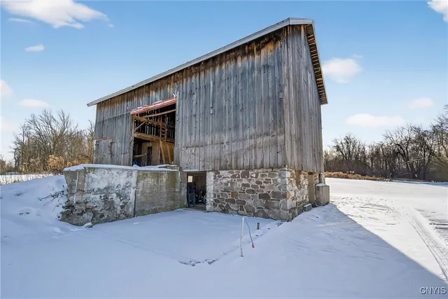 $239,900 | 395 Furniss Station Road, Oswego, NY 13126