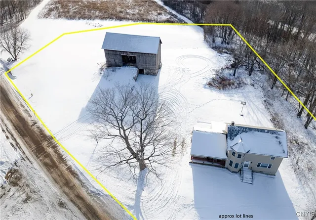 $239,900 | 395 Furniss Station Road, Oswego, NY 13126