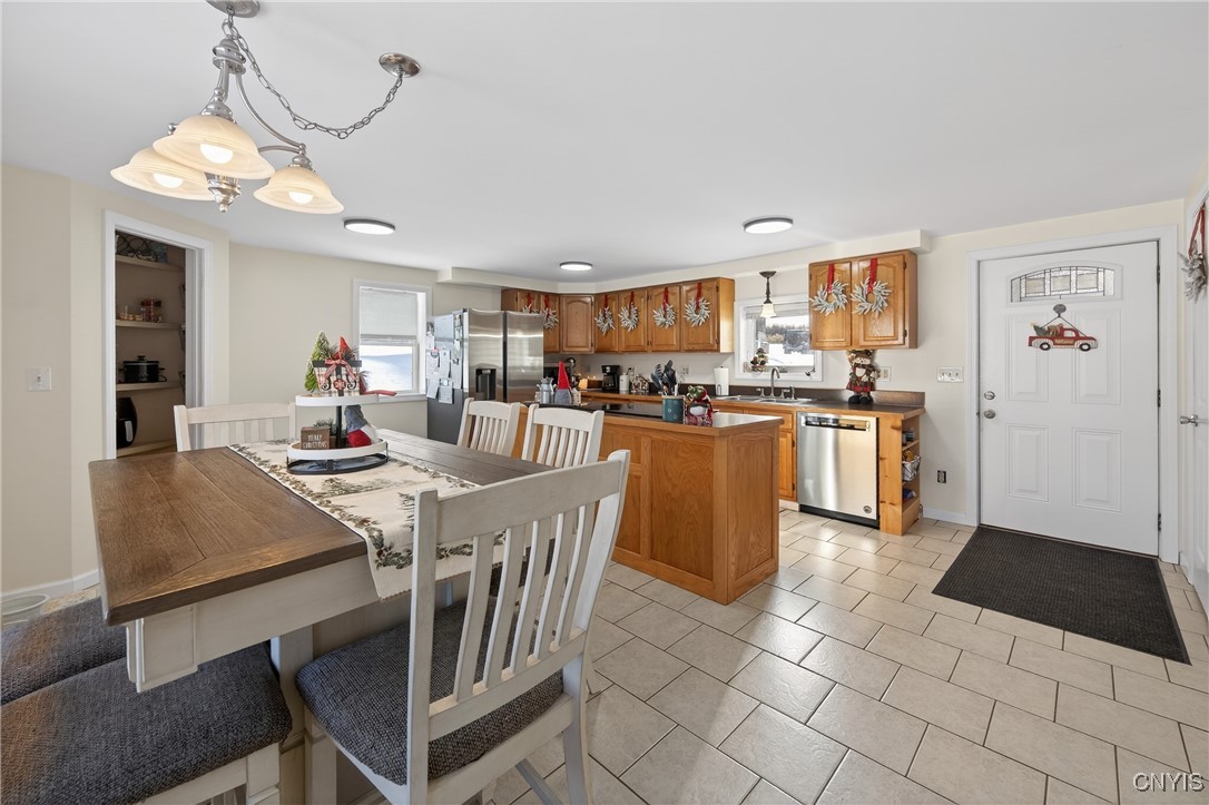 395 Furniss Station Road Oswego, NY 13126 - Photo 7 of 50