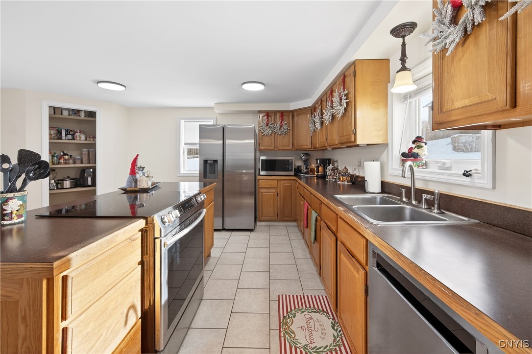 395 Furniss Station Road Oswego, NY 13126 - Photo 8 of 50