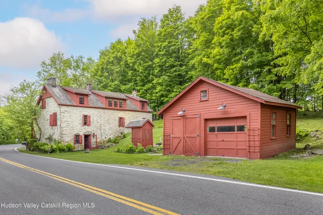 $799,000 | 1282 Old Post Road, New Paltz, NY 12561