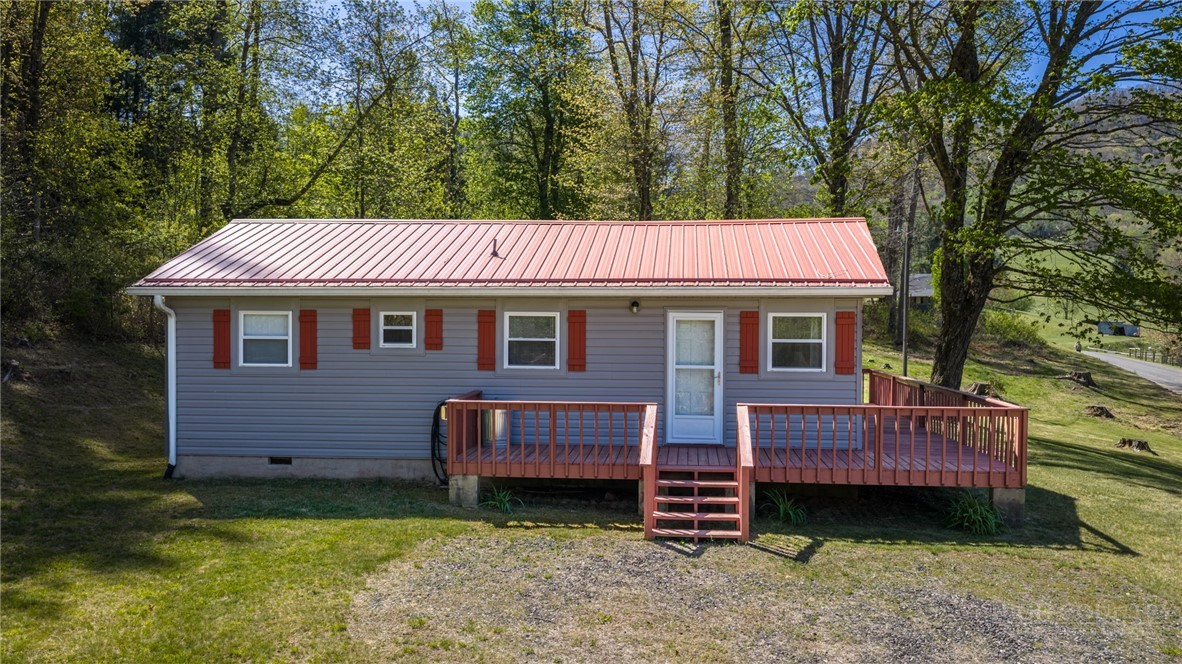 455 Gaither Poe Road Laurel Springs, NC 28644 - Photo 6 of 27