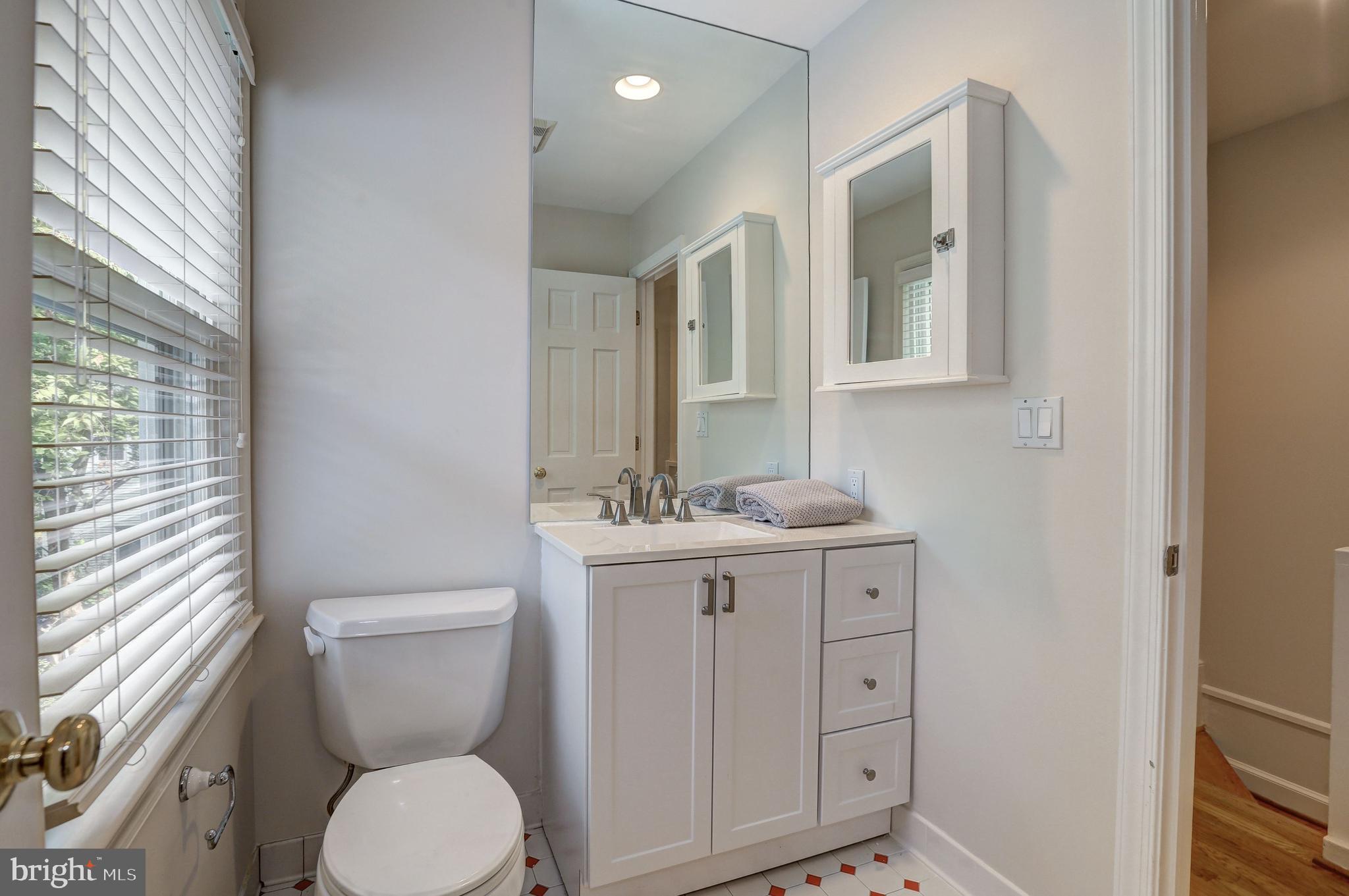 8002 Custer Road Bethesda, MD 20814 - Photo 24 of 32 Full Bath/ En-suite to 2nd Bedroom