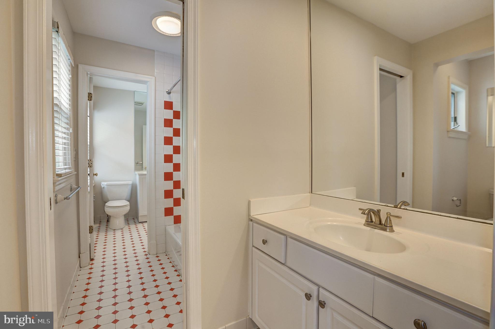 8002 Custer Road Bethesda, MD 20814 - Photo 26 of 32 En-suite Bathroom