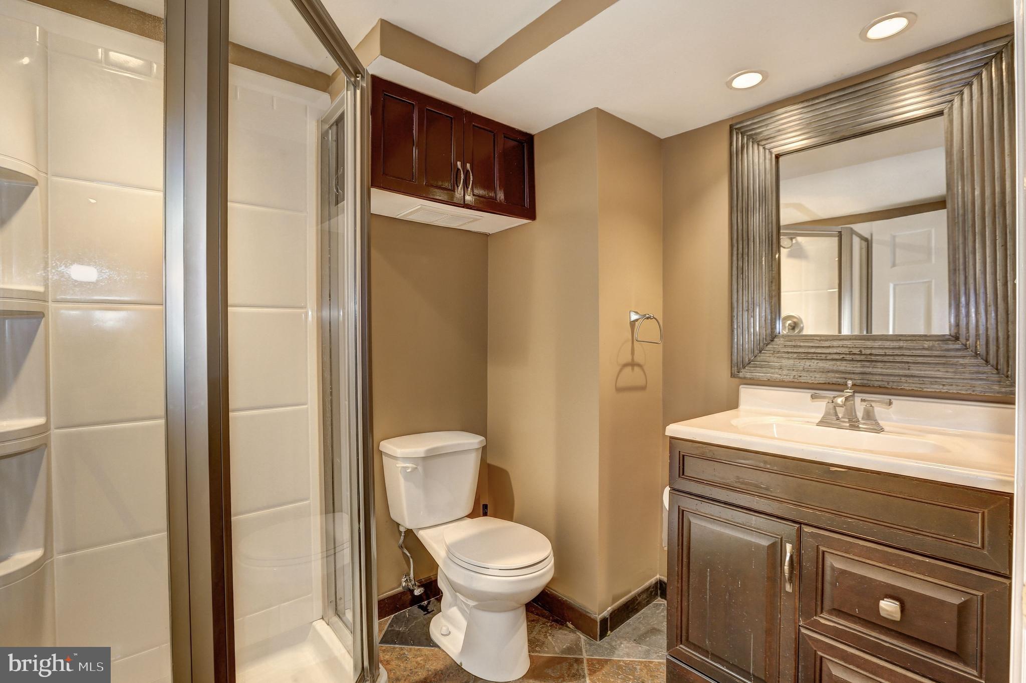 8002 Custer Road Bethesda, MD 20814 - Photo 30 of 32 Full Bathroom