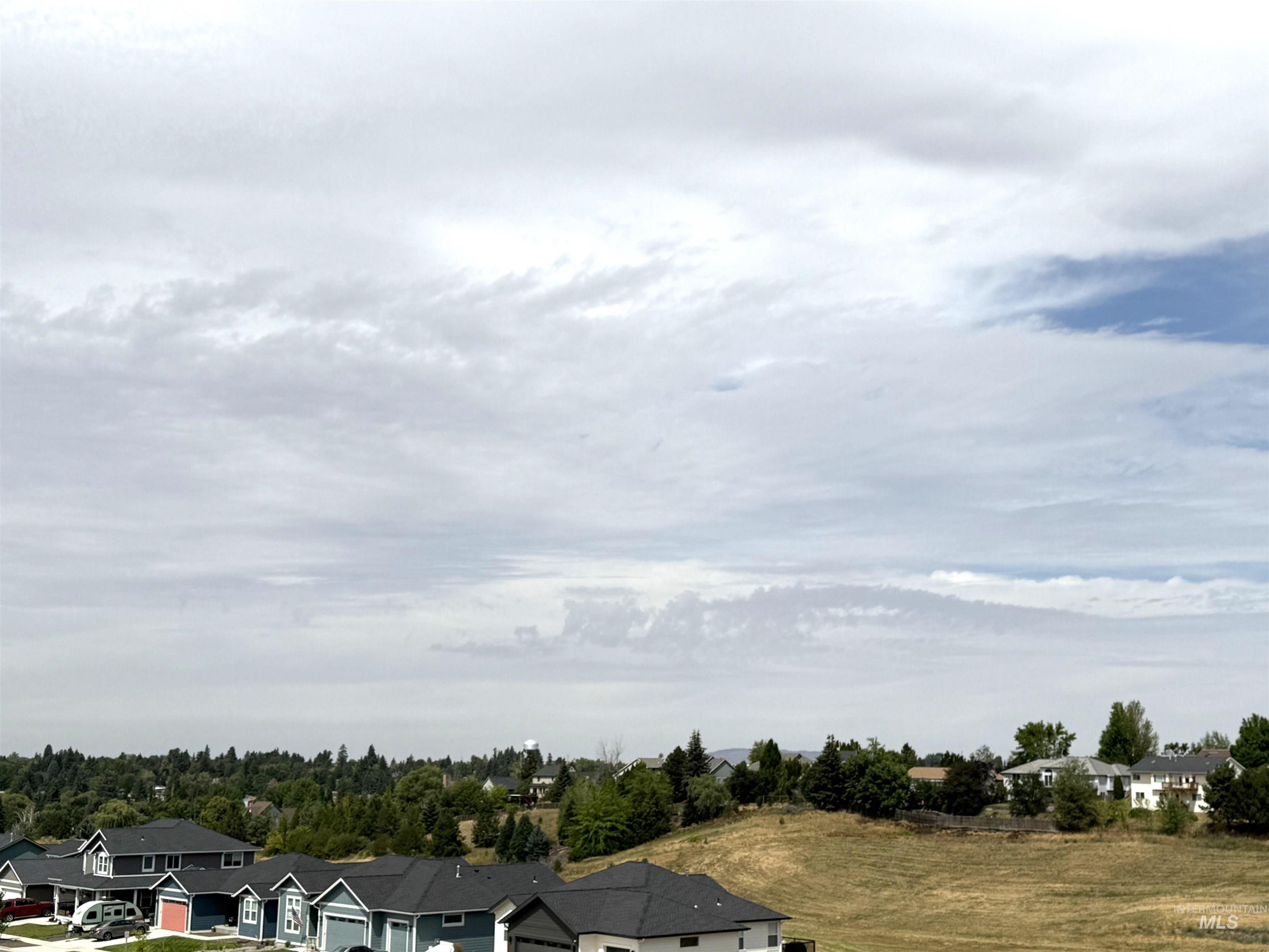 415 Ryan Lane Moscow, ID 83843 - Photo 3 of 10 Exterior space with a residential view