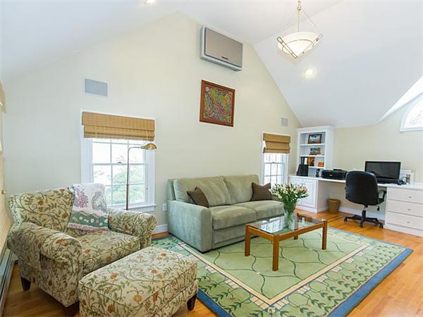 34 Lafayette Road Newton, MA 02462 - Photo 12 of 25