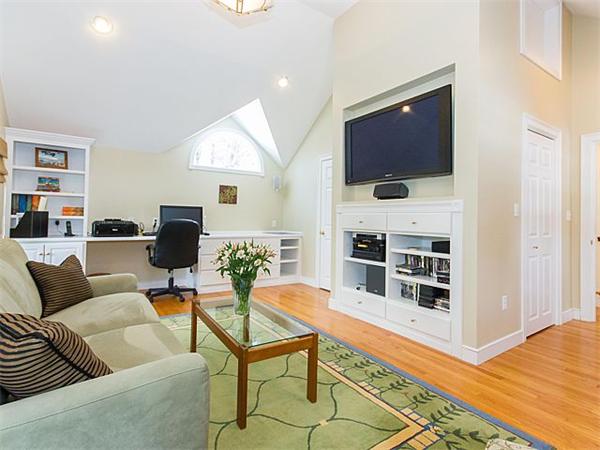 34 Lafayette Road Newton, MA 02462 - Photo 13 of 25