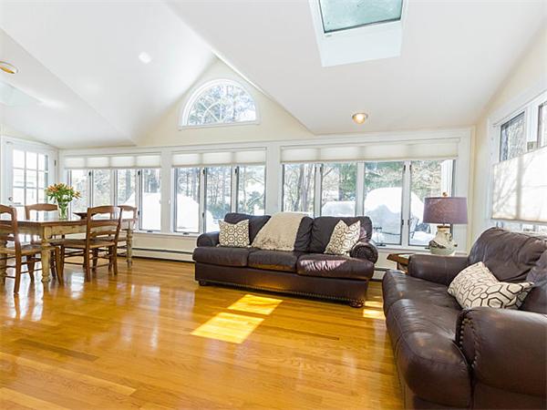 34 Lafayette Road Newton, MA 02462 - Photo 4 of 25