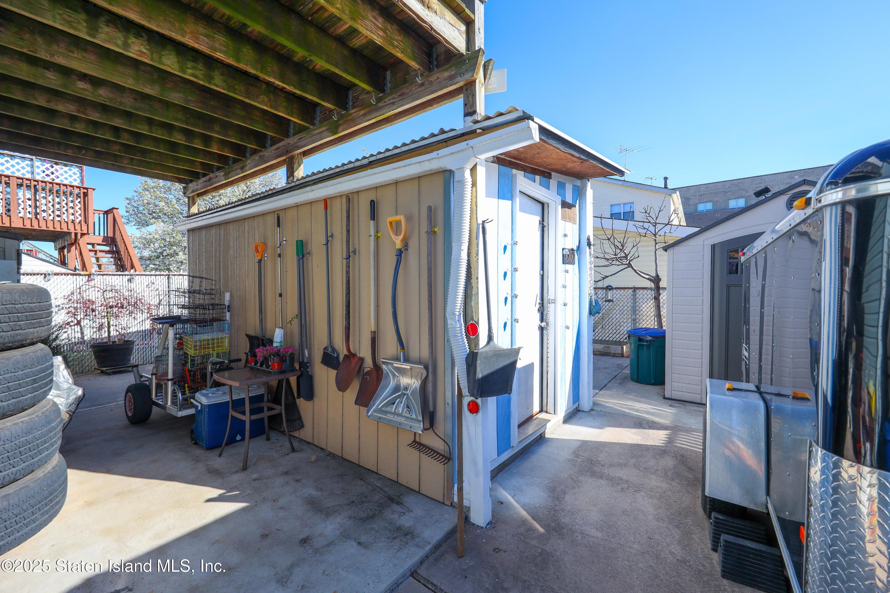 268 Ada Drive Staten Island, NY 10314 - Photo 25 of 27 a view of outdoor space and porch