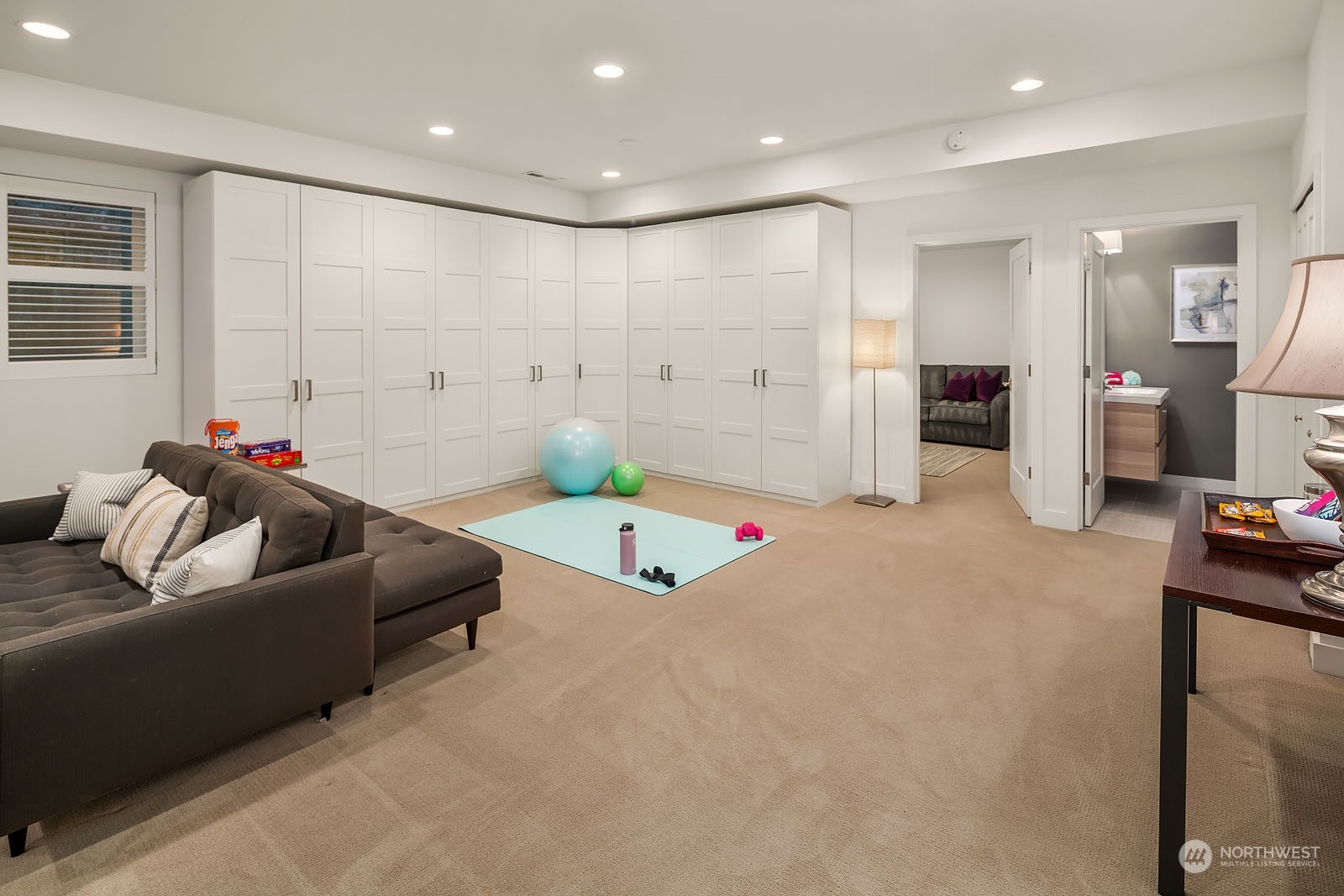 732 North 76th Street Seattle, WA 98103 - Photo 27 of 33 Gallery Image 27