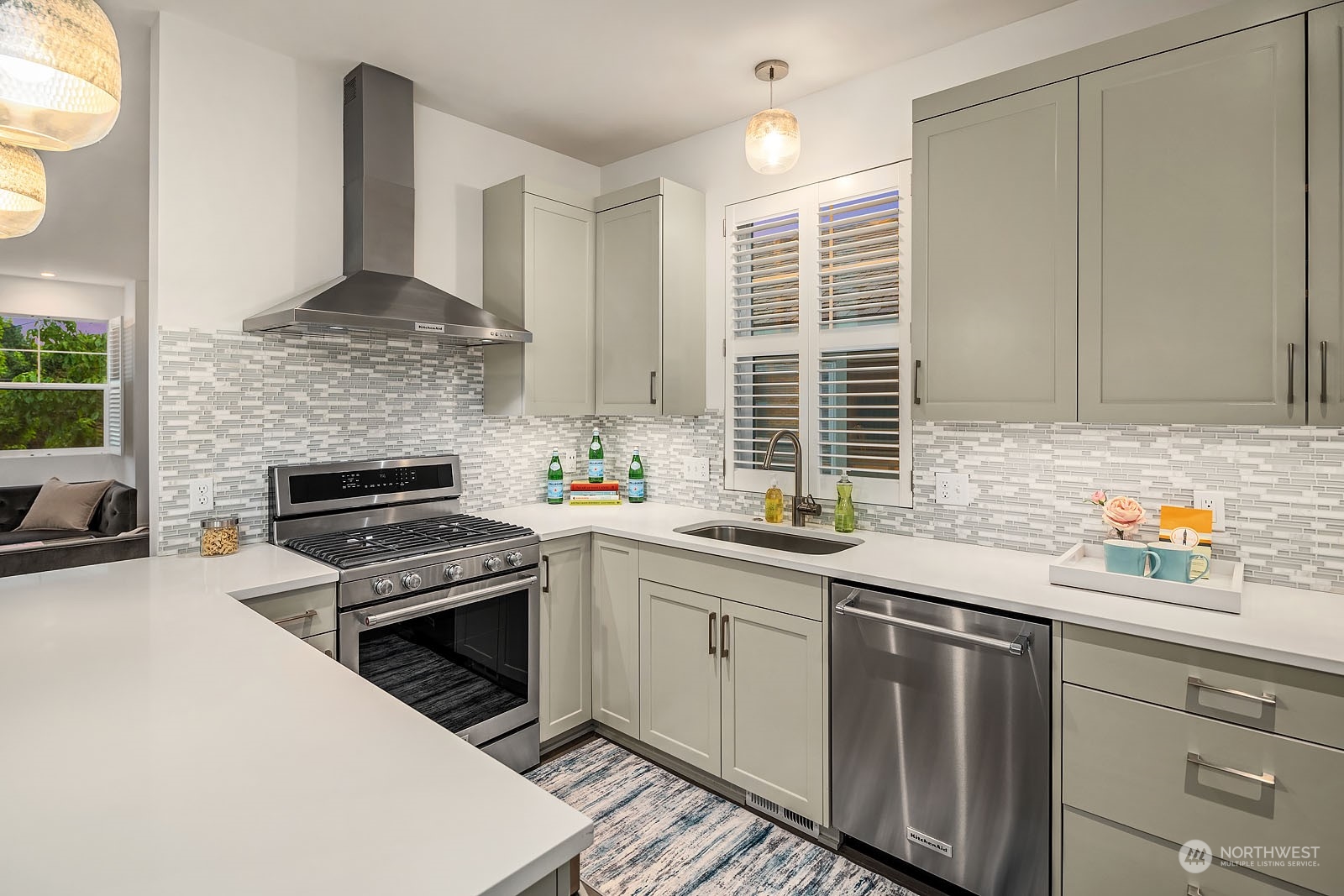 732 North 76th Street Seattle, WA 98103 - Photo 10 of 33 Gallery Image 10