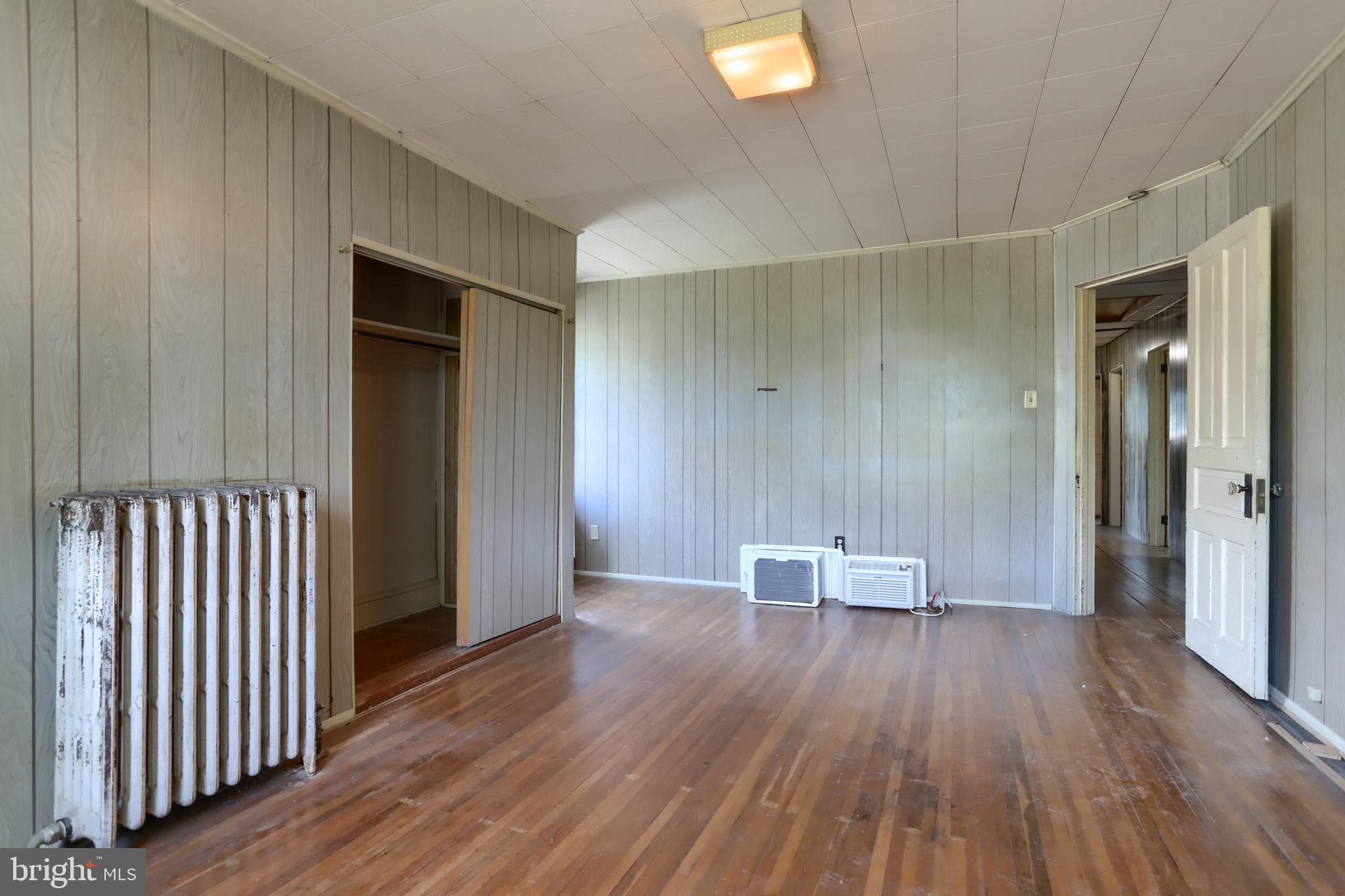 332 East Walnut Street Reading, PA 19607 - Photo 25 of 40 Bedroom 2