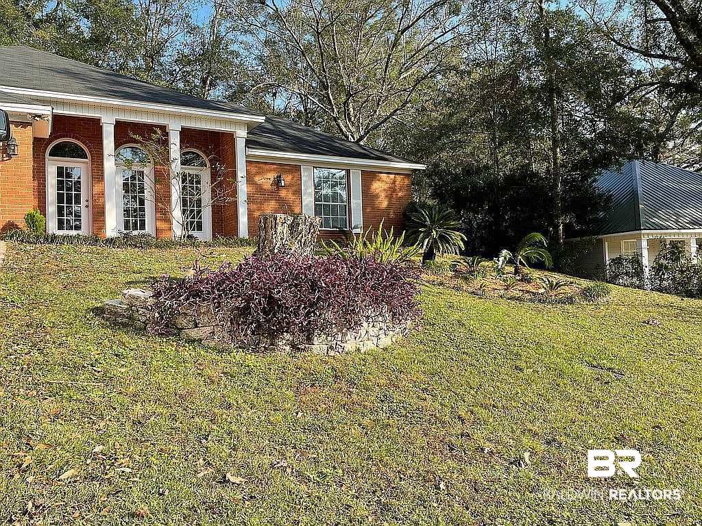 219 Bay View Drive Daphne, AL 36526 - Photo 2 of 42