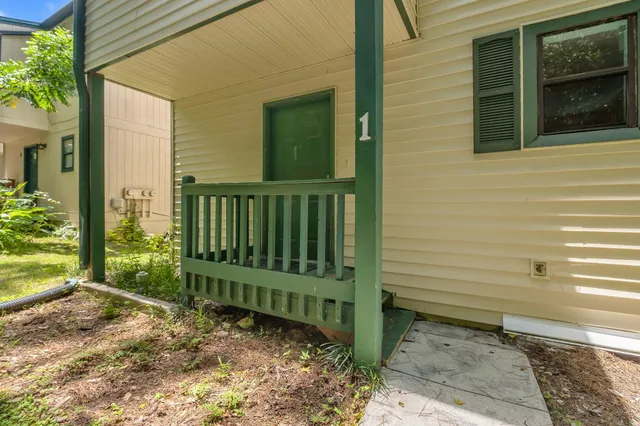 $215,000 | 1208 Cross Creek Way, Unit 1, Tallahassee, FL 32301