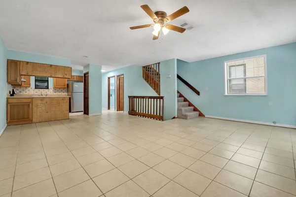 $215,000 | 1208 Cross Creek Way, Unit 1, Tallahassee, FL 32301