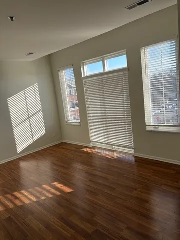 $3,245 | 625 Deerfield Road, Unit 419, Deerfield, IL 60015