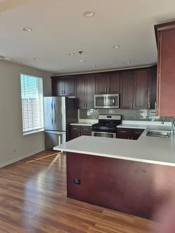 $3,245 | 625 Deerfield Road, Unit 419, Deerfield, IL 60015