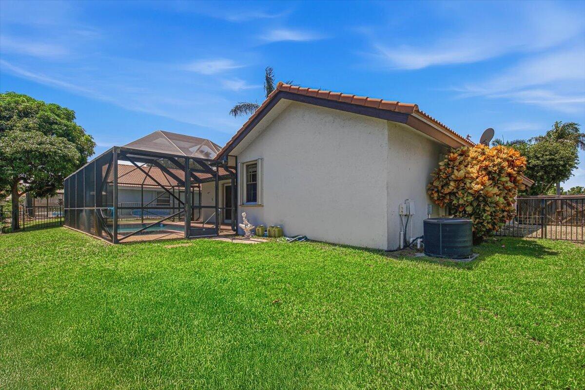 7000 Northwest 4th Avenue Boca Raton, FL 33487 - Photo 32 of 34 19-Backyard-C