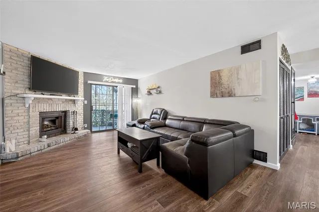 $145,000 | 1436 Heritage Landing, Unit 203, St. Charles, MO 63303