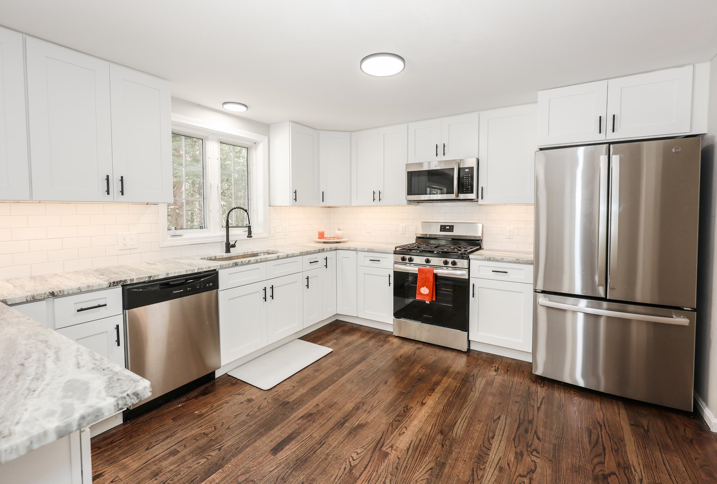 29 Glen Ridge Road Raymond, NH 03077 - Photo 3 of 43 Gallery Image 3