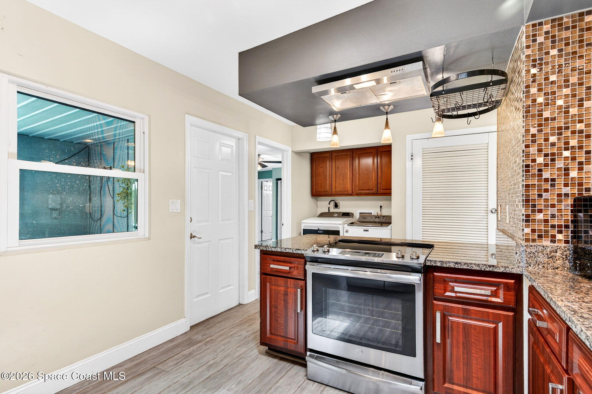 713 James Circle Palm Bay, FL 32905 - Photo 21 of 53 Kitchen