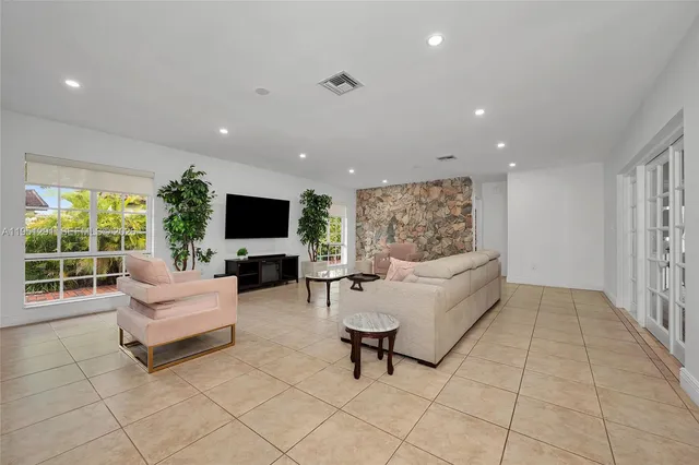 $2,400,000 | 2701 Southwest 113th Avenue, Miami, FL 33165