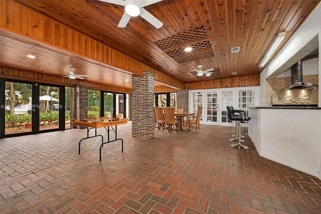 $2,400,000 | 2701 Southwest 113th Avenue, Miami, FL 33165