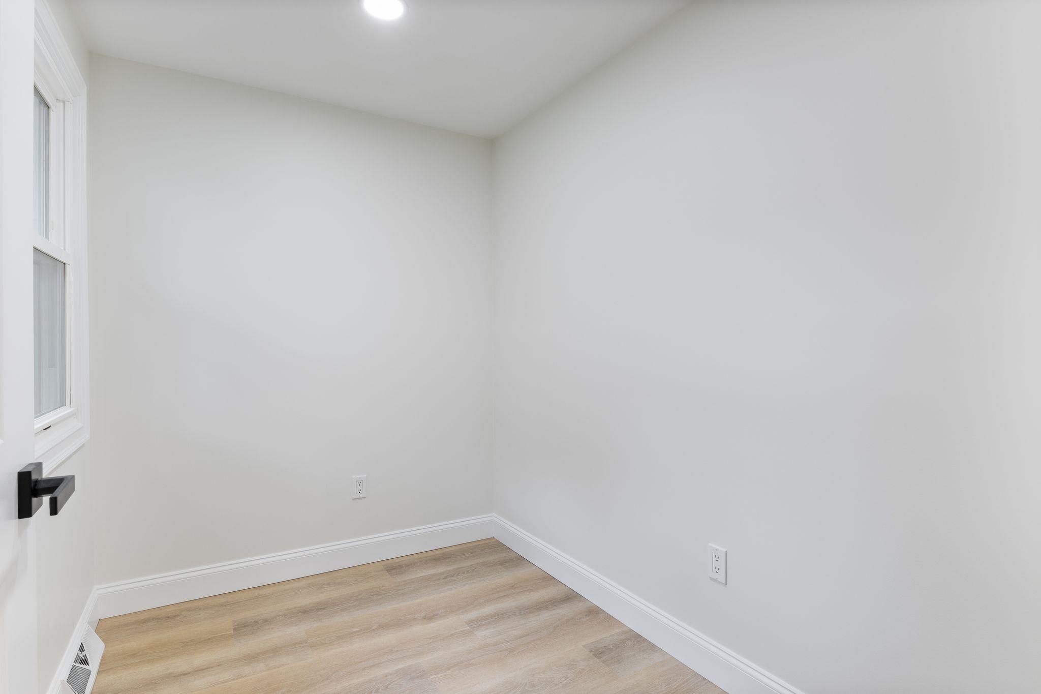 11 Bond Street Hudson, NH 03051 - Photo 16 of 55