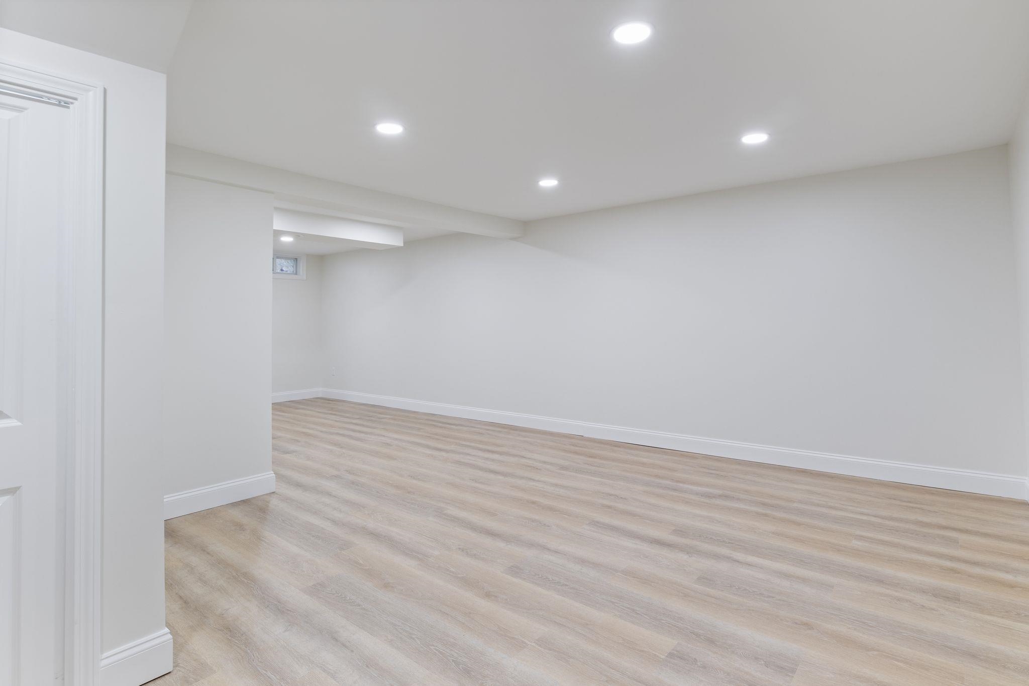 11 Bond Street Hudson, NH 03051 - Photo 33 of 55